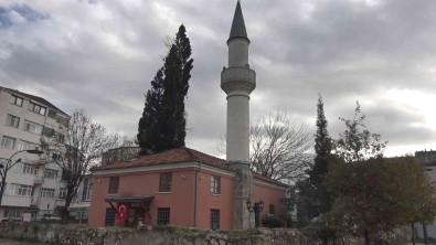 Mimar Sinan Insa Etti, 498 Yildir Ibadete Açik