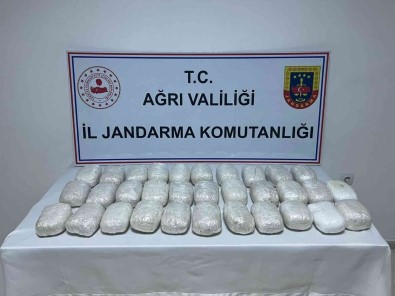 Ağrı'da 31 kilo 587 gram metamfetamin ele geçirildi