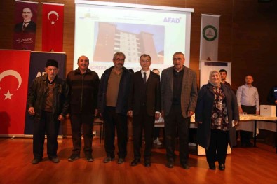 Artvin'in Borçka Ilçesinde 44 Afet Konutunun Anahtar Teslim Töreni Yapildi