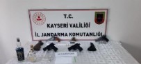 Kayseri'de iş yerinde ruhsatsız tabanca ve uyuşturucu bulundu