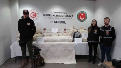 Sabiha Gökçen Havalimaninda Kargoya Getirilen Kumastan 5,7 Kilo Metamfetamin Kaziyarak Ele Geçirildi