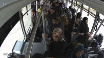 Trafik Kazasini Görüp Bayilan Kadini, Otobüs Soförü Hastaneye Yetistirdi
