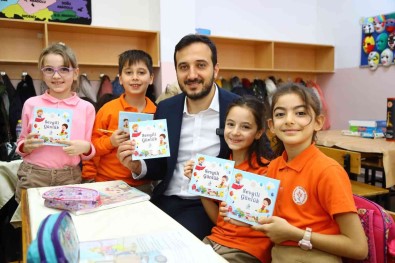 Bagcilar'da Ilkokul Ögrencileri Günlük Tutmaya Basliyor