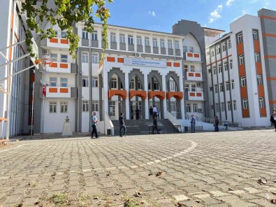 Diyarbakir'da 69 Bin 827 Ögrenciye Ücretsiz Yemek Veriliyor