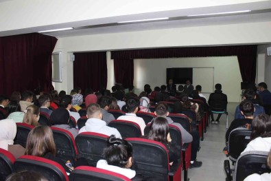 Kaymakam Ünal, Kariyer Günlerine Katildi