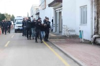 Adliyede Özel Güvenlik Görevlilerini Darp Eden 5 Zanli Tutuklandi