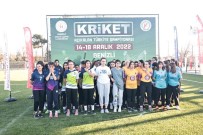 157 Sporcunun Ter Döktügü Kriket Türkiye Sampiyonasi Tamamlandi