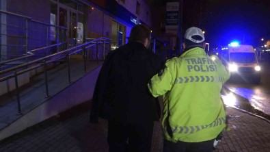 Alkollü Sürücü Kirik Koluyla Direksiyon Basina Geçti, Kaza Yapip Ortaligi Birbirine Katti