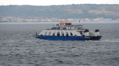 Gökçeada Ve Bozcaada'ya Firtina Nedeniyle Bugün Ve Yarin Tüm Feribot Seferleri Iptal Edildi