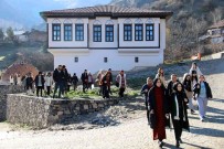 Üniversite Ögrencileri Tarihi Süleymaniye Mahallesini Kesfetti
