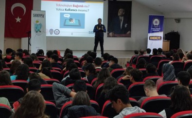 Aydin'da 11 Bin 215 Kisiye Siber Suçlarla Ilgili Egitim Verildi