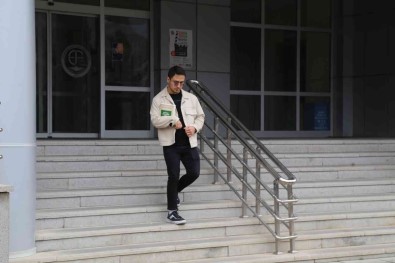 Engelli Gencin Azmi Yasitlarina Örnek Oluyor