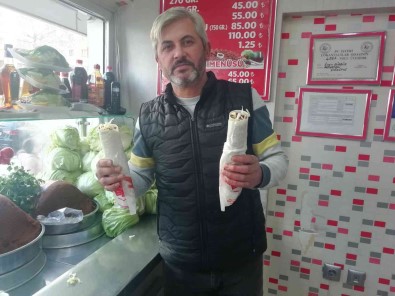 Bir Çigköfte Dürümü 20 Lira