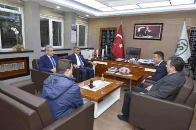 Vali Gürel Kentte Devam Eden Projeler Için Kastamonu'da Bölge Müdürlerini Ziyaret Etti