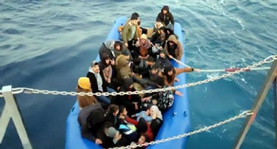 Bodrum açıklarında geri itilen 65 kaçak göçmen kurtarıldı