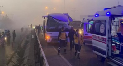 İşçi servisi TIR'a arkadan çarptı! 12 işçi yaralandı