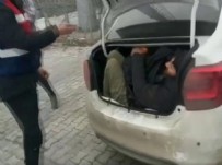 Kars'ta kaçak göçmenleri taşıyan araç durduruldu