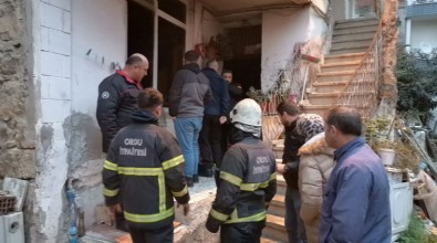 Ordu'da benzin dökülen soba alev aldı: 2 yaralı