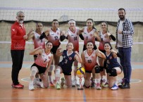 SCÜ Voleybol Takimi Adim Adim Süper Lig'e Yürüyor