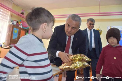 150 Ögrenciye Atki, Bere Ve Eldiven Hediye Edildi