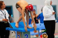 555 Sporcu, Kurtulus Günü Için Kulaç Atiyor