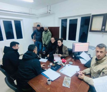 Kars'ta Kaçak Avcilar Suçüstü Yakalandi