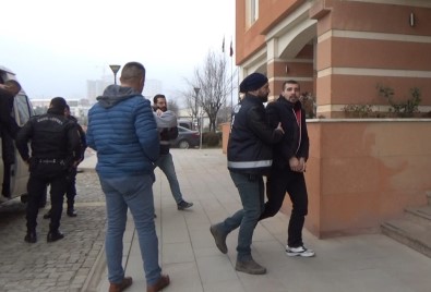 Yasli Çifti 750 Bin Lira Dolandiran Süpheliden Piskin Açiklama Açiklamasi 'Her Zaman Sahnedeyiz'