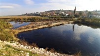 Büyük Menderes Nehri Çöp Akiyor