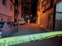 Izmir'de Kiskançlik Cinayeti Açiklamasi Kiz Arkadasini Hem Silahla Vurdu Hem De Biçakladi