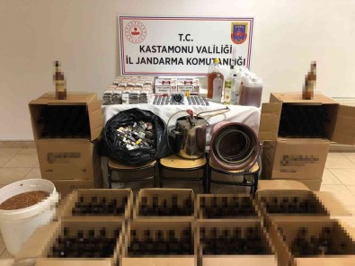 Kastamonu'da Yilbasi Öncesinde Sahte Alkol Operasyonu Açiklamasi 3 Gözalti