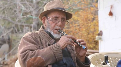 90 Yasindaki Usta 82 Yildir Kaval, 50 Yildir Ise Sipsi Çaliyor
