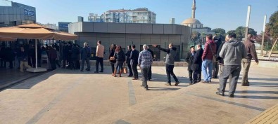 Aydin'da Acikan Bu Kuyruga Giriyor