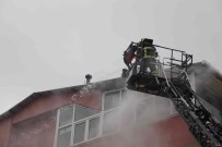 Çati Katindaki Yangin Ucuz Atlatildi