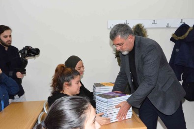 Kepsut Belediyesi'nden Egitime Destek