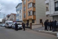 3 Gündür Haber Alinamiyordu, Evinde Ölü Bulundu