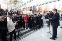 Bakan Kasapoglu, Esenler'deki Spor Kompleksinin Açilisina Katildi