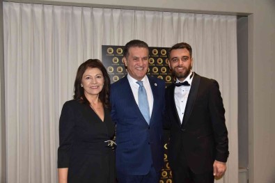 Perinçek Ve Sarigül Sosyal Medya Gecesinde Bulustu