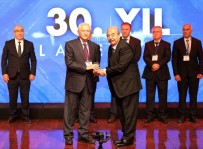 Sanko Holding Degerli Yillar Plaket Töreni