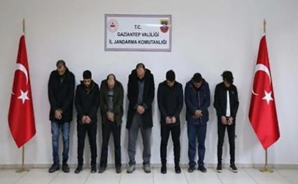8 ilde operasyon: 24 DEAŞ'lı yakalandı
