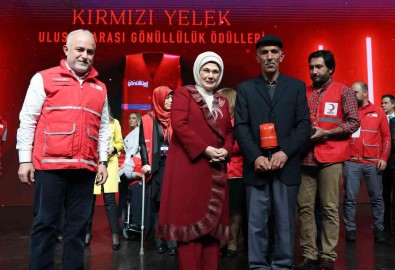 Emine Erdogan Açiklamasi 'Gönüllülük Kültürünü Yasatirsak, Dünya Sevgiyle Çepeçevre Kusanir'