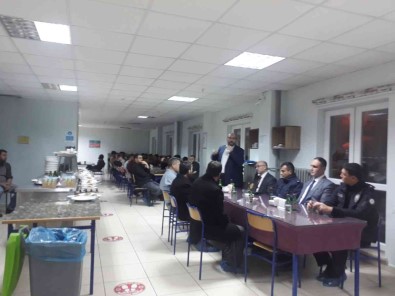 Hisarcik'ta Pansiyonda Kalan Ögrencilere Degerler Egitimi