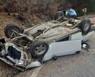 Takla Atan Otomobildeki 5 Kisi Yaralandi