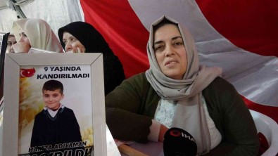 Diyarbakir Anneleri PKK'nin Elinde Olan Evlatlarinin Yolunu Gözlüyor