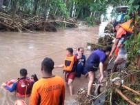 Filipinler'deki Sel Felaketinde Ölü Sayisi 44'E Çikti