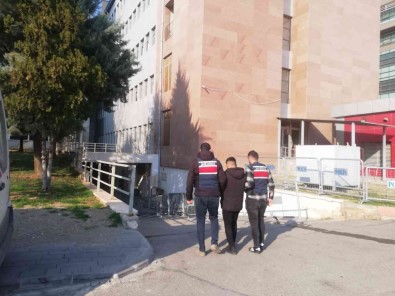 Gaziantep'te Jandarma 9 Günde 23 Aranan Sahsi Yakaladi