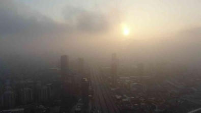 Istanbul'da Yogun Sise Gün Dogumu Eslik Etti