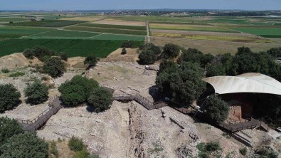 (Özel)  Dr. Ögretim Üyesi Mithat Atabay Açiklamasi Tarihsel Anlamda Troya Savasi'na Saygi Gösterilmis