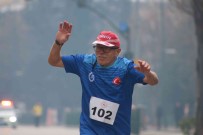 82. Yasinda Gümüs Madalyanin Sahibi Oldu