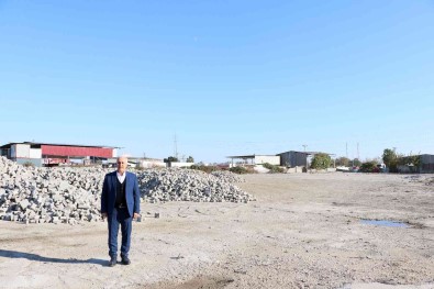 Akdeniz'de Isgal Altindaki 15 Dönümlük Arazi Belediyeye Kazandirildi