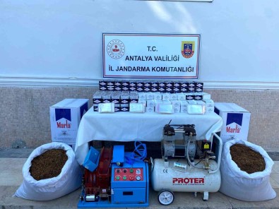 Antalya'da Jandarmadan Kaçak Tütün Operasyonu